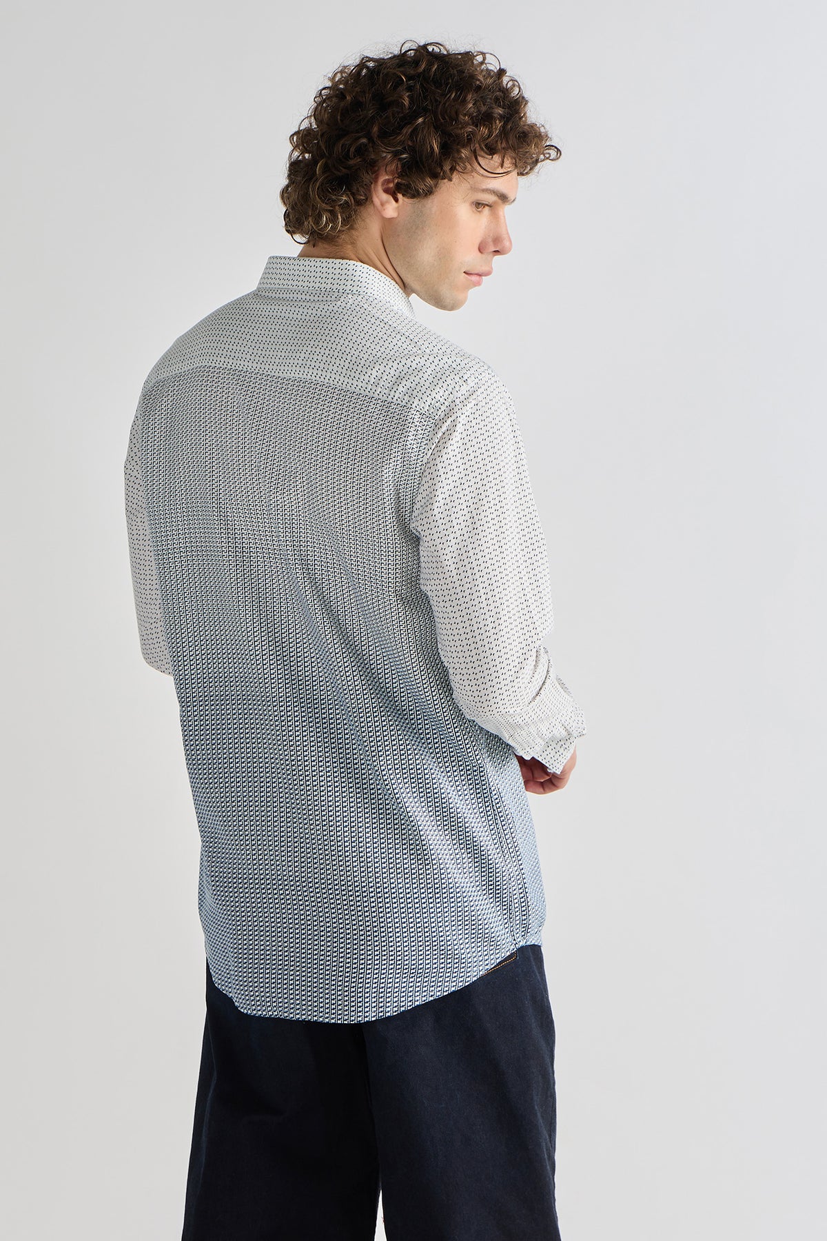 Men’s Gradient Print Shirt