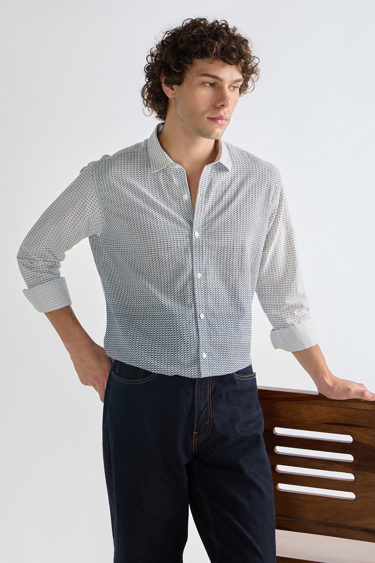 Men’s Gradient Print Shirt